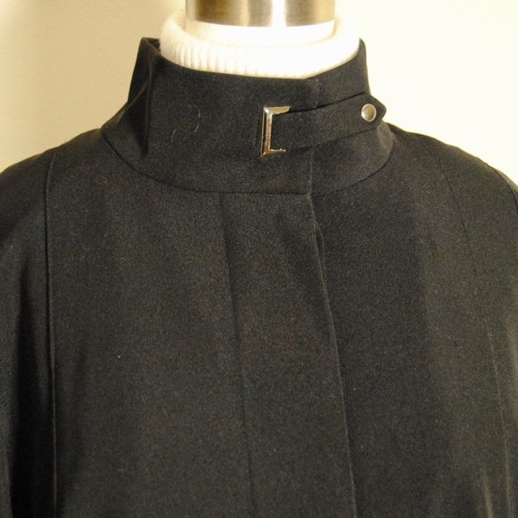 Black Cloak - Picture 6 of 6